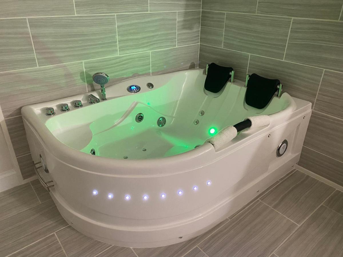 Orbits Inn Somerset Екстер'єр фото