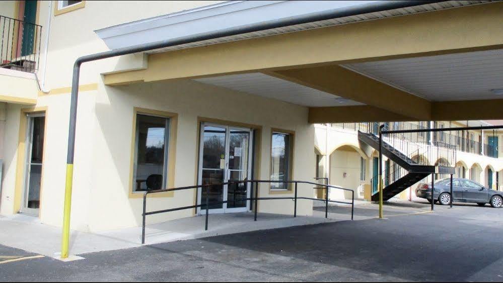 Orbits Inn Somerset Екстер'єр фото