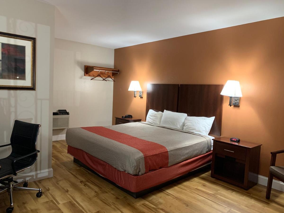Orbits Inn Somerset Екстер'єр фото